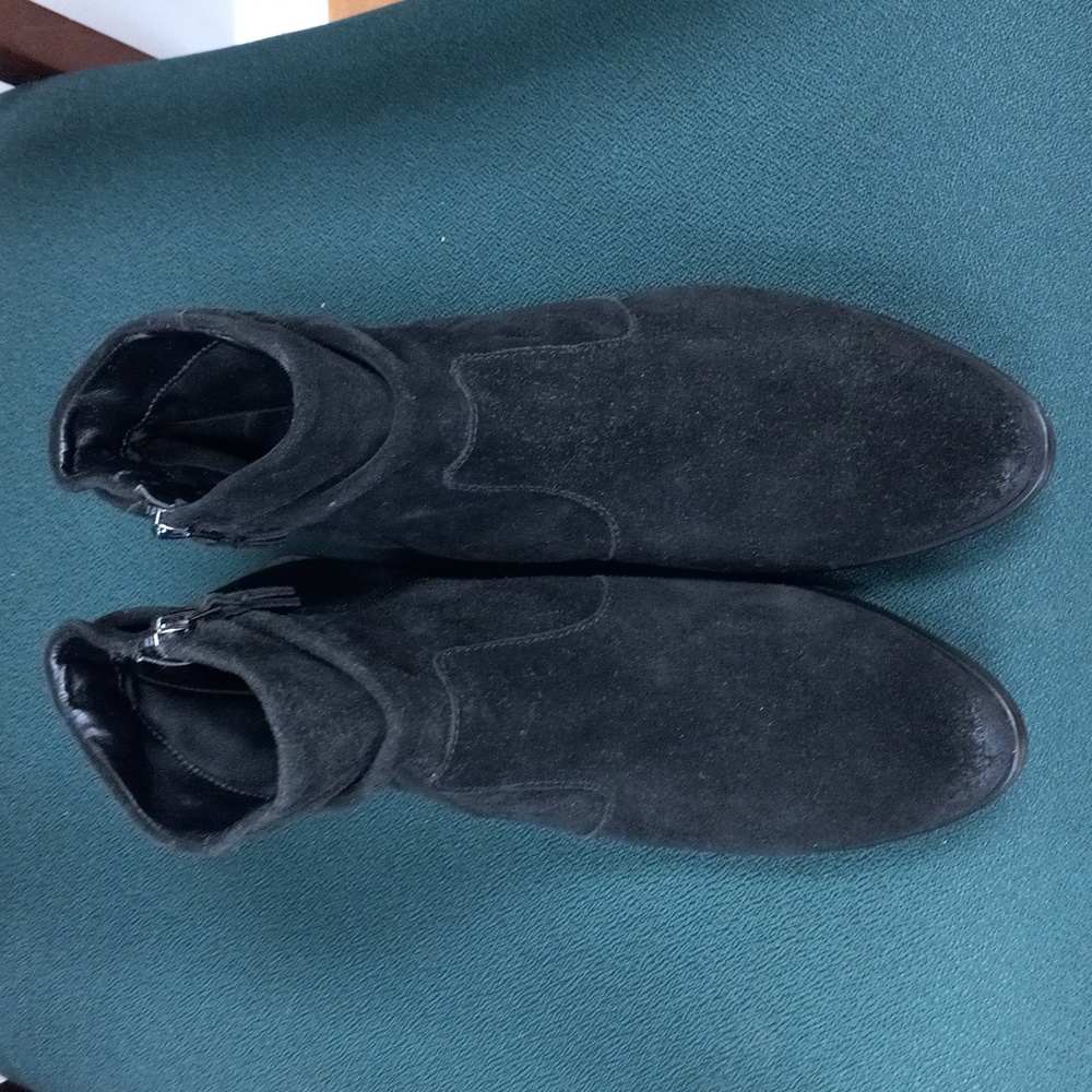 Naturalizer ankle boot...